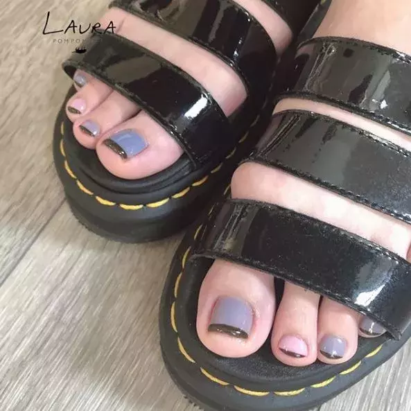 19 海 プールに映えるフットネイルデザインまとめ ローリエプレス 19 海 プールに映えるフットネイルデザインまとめ ローリエプレス