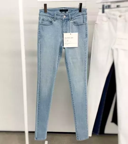 春夏 ユニクロの最新デニムを一気みせ 絶対買うべきアイテムを教えます ローリエプレス