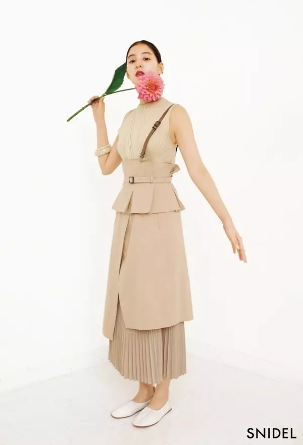 新木優子が着る スナイデルの最旬春コーデ ローリエプレス