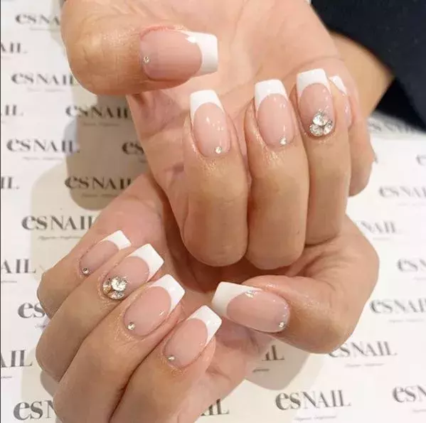 春の今どきフレンチネイルまとめ ローリエプレス 春の今どきフレンチネイルまとめ ローリエプレス