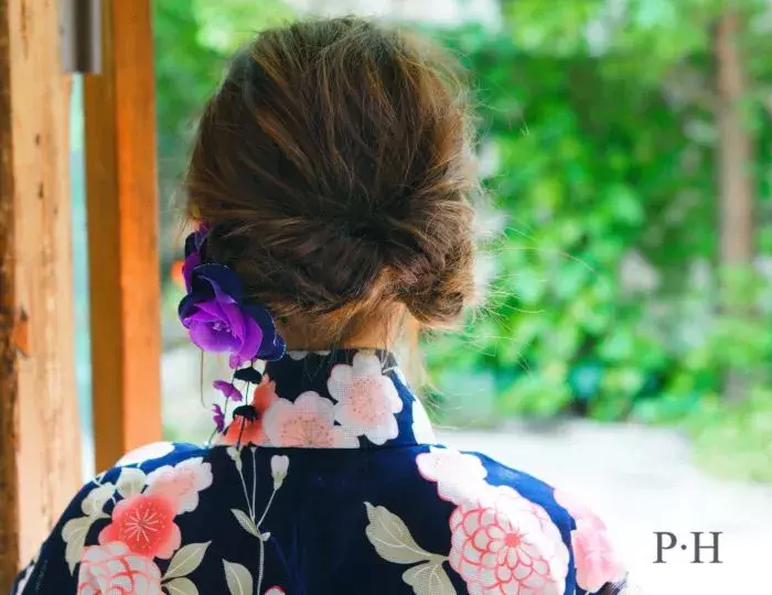 くるりんぱギブソンタック 超簡単おだんごの浴衣ヘアアレンジ ローリエプレス