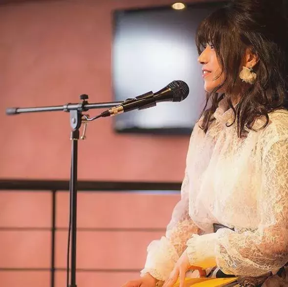 ヒールを使わずスタイルアップ 福山あさき さんのプチプラコーデ ローリエプレス