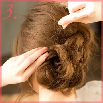 三つ編みおだんごで上品ヘアアレンジ ローリエプレス