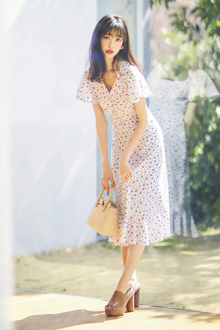 モデルのリアル私服に学ぶ 胸キュン ワンピース3選 ローリエプレス モデルのリアル私服に学ぶ 胸キュン ワンピース3選 ローリエプレス