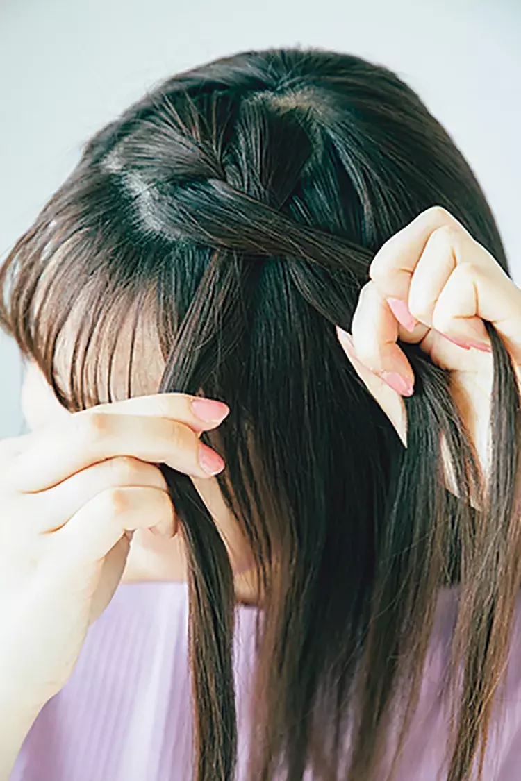 ガーリーっぽがかわいい 彼モテ編み込みヘアアレンジ をマネっこ ローリエプレス