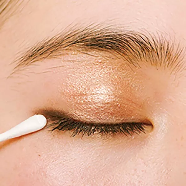 保存版 アイメイクのお直し方法 キレイな目元をキープするためにすること ローリエプレス