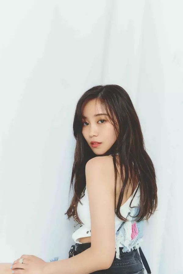 E Girls Q A祭り 鷲尾伶菜 須田アンナ Sayaka 山口乃々華 編 ローリエプレス