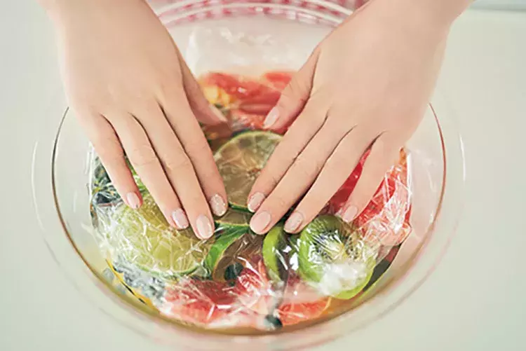 低カロリーで大満足のスイーツ 炭酸フルーツポンチ のつくりかた ローリエプレス 低カロリーで大満足のスイーツ 炭酸フルーツポンチ のつくりかた ローリエプレス