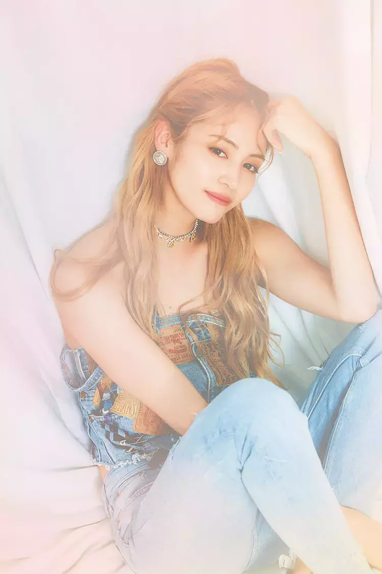 E Girlsの ツインタワー 佐藤晴美 楓 に学ぶ 美容の心得とは ローリエプレス E Girlsの ツインタワー 佐藤晴美 楓 に学ぶ 美容の心得とは ローリエプレス