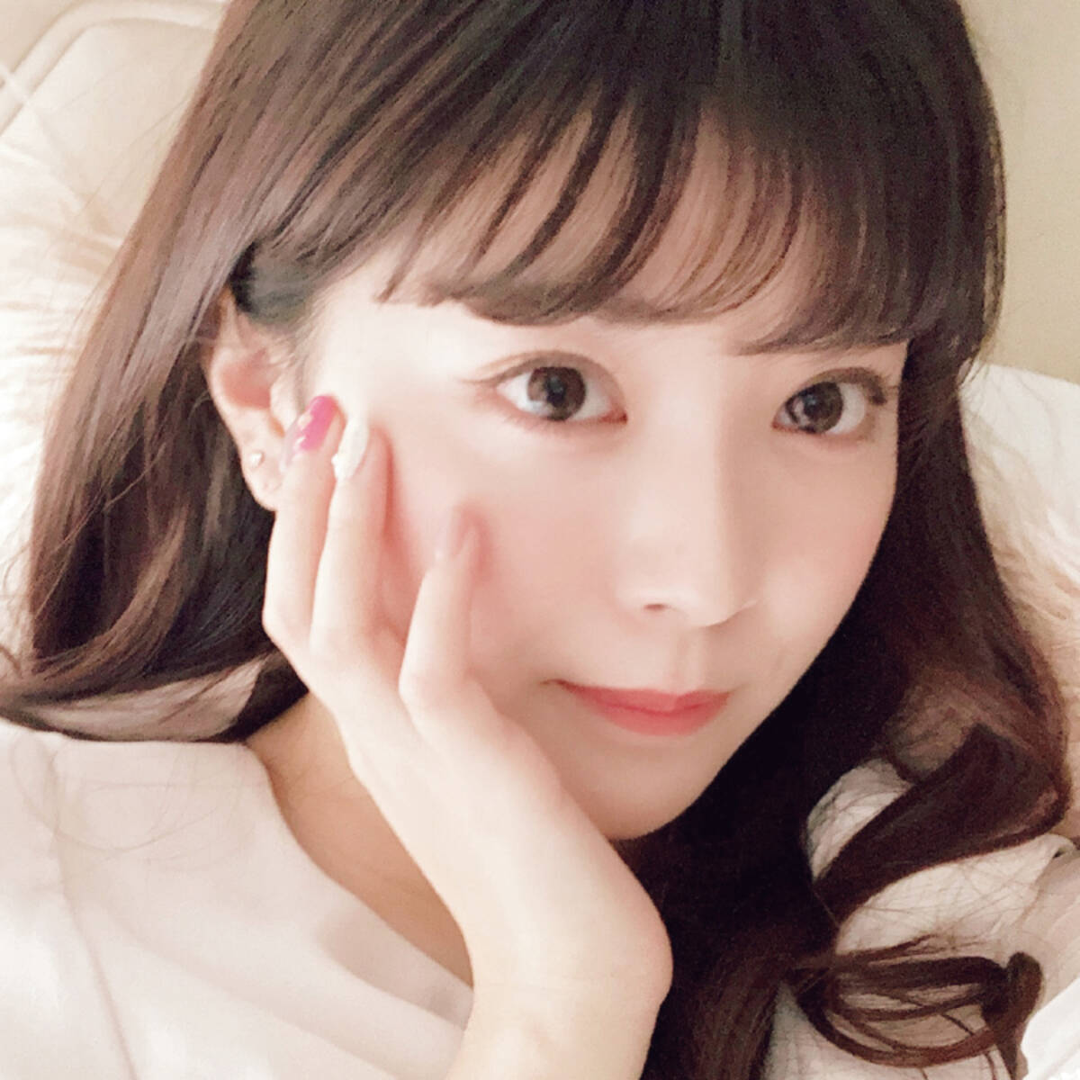 大人気インスタグラマー 山本月に学ぶ ナチュ盛り最強カラコンは ローリエプレス