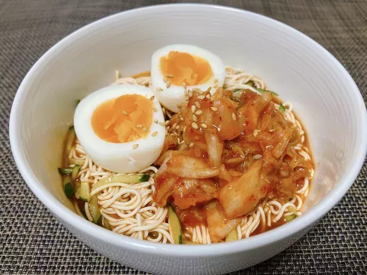 低カロリーなのに美味しくて、安い♡コンビニで買える！紀文の「とうふそうめん」アレンジレシピ - ローリエプレス