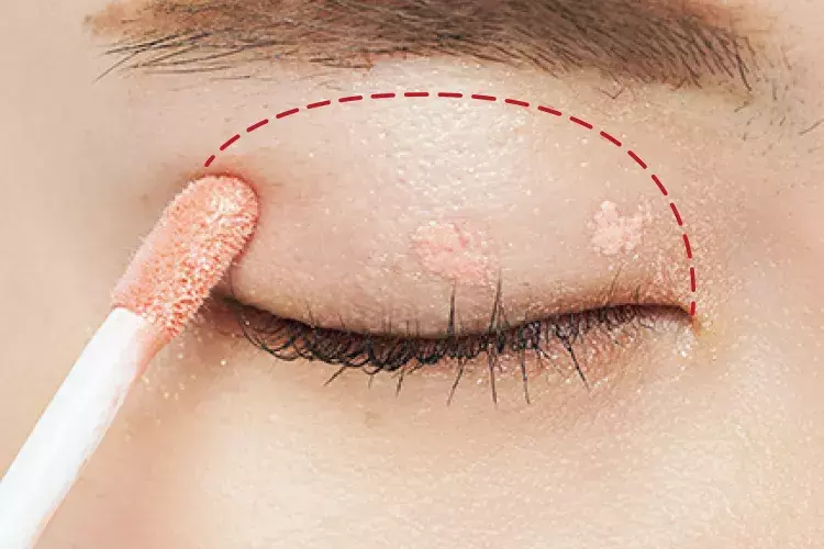 一重 コンプレックスを解消 目幅を横に広げる簡単アイシャドウ術 ローリエプレス