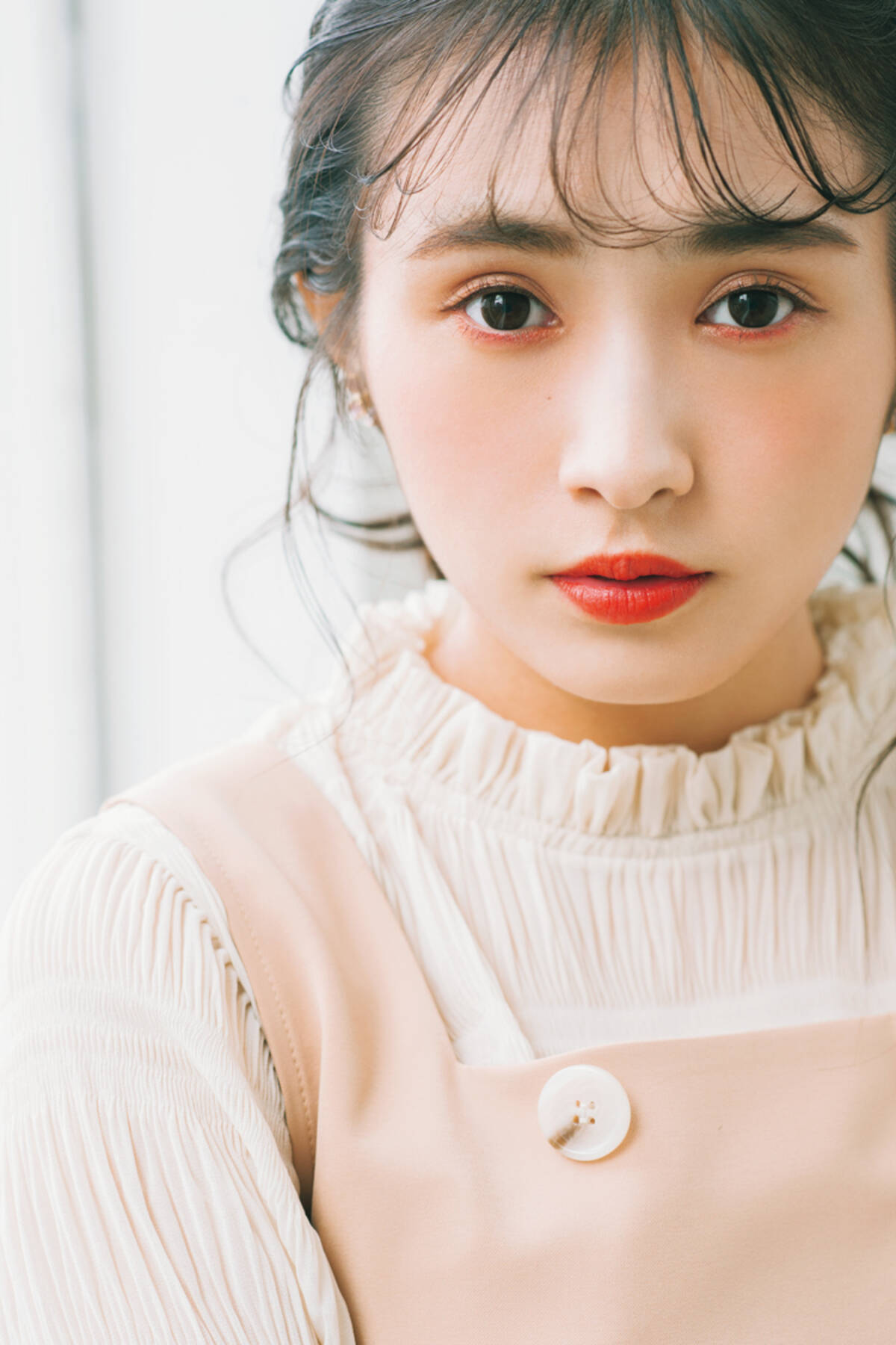 欅坂46 渡辺梨加がお手本 目をそらせなくなる 春の愛されメイク ローリエプレス