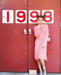 「加藤ナナ」の私服遍歴が気になる。5年前の派手ピンク時代から現在まで！