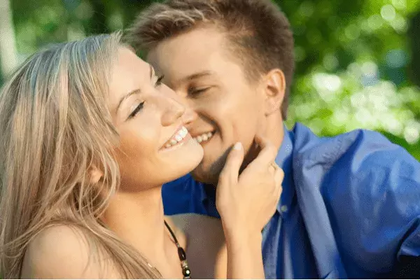 俺のオアシス 男の心が安らぐ 癒し上手な女性 の特徴4つ ローリエプレス 俺のオアシス 男の心が安らぐ 癒し上手な女性 の特徴4つ ローリエプレス