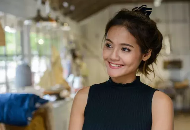 全員が振り返る 上品かつ可愛い大人女子が意識していること ローリエプレス