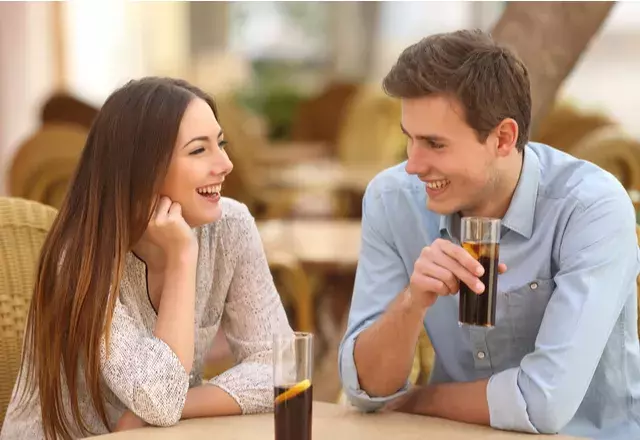 告白待ってるかも 好きな女性との 両思い度 がわかるテスト ローリエプレス