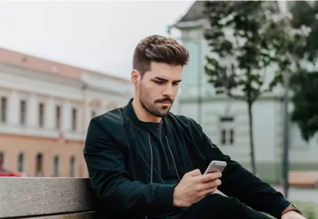 男性心理 男友達からの Line が 急に冷たくなる理由 って ローリエプレス