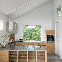 「自分でデザインした、シンプルに自然と繋がる造作キッチン」 by crepusculeさん