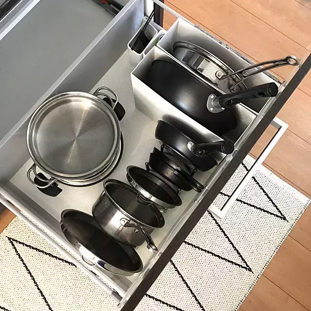 キッチンのタイプ別に使える フライパン収納のアイデア ローリエプレス