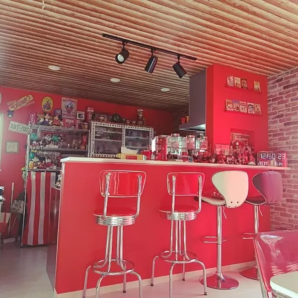 アメリカンダイナー風 気分がアガるダイニング キッチン ローリエプレス