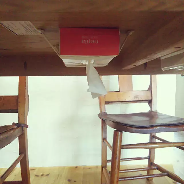 リビングやダイニングを使いやすく整える テーブル下収納 ローリエプレス