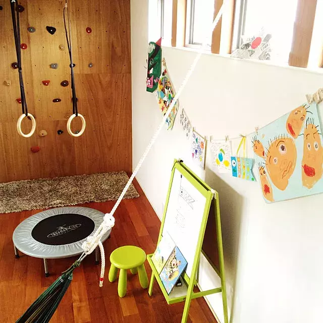 ママパパ必見 子どもの作品 手形 足形を飾る方法10選 ローリエプレス