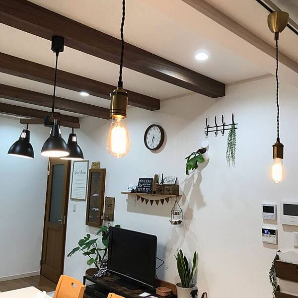 思い切って冒険できる価格帯 ニトリのペンダントライト ローリエプレス