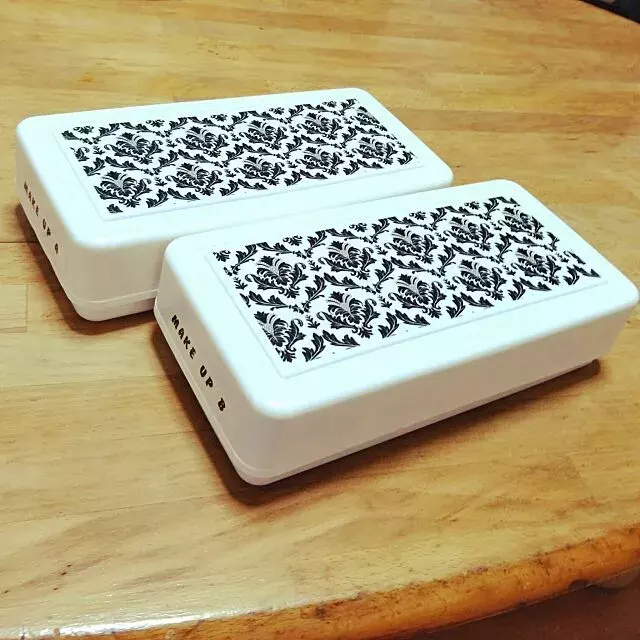 迷子になりやすい小物をすっきり ダイソーの粘土ケース ローリエプレス