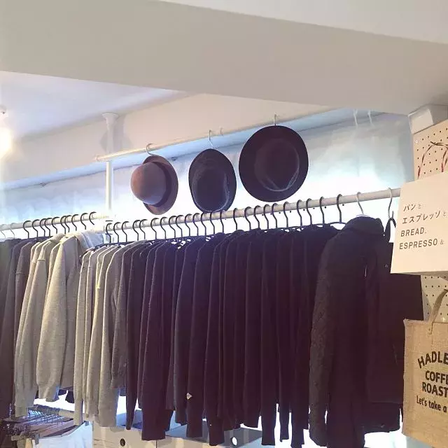 お気に入りの服が活きる ショップのような衣類収納 ローリエプレス お気に入りの服が活きる ショップのような衣類収納 ローリエプレス