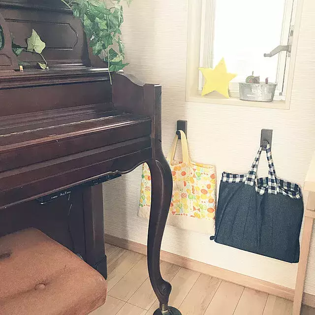 毎日使うバッグは使いやすく 目から鱗の収納アイディア ローリエプレス