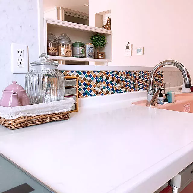 貼って簡単イメチェン 便利なセリアのタイルシール ローリエプレス