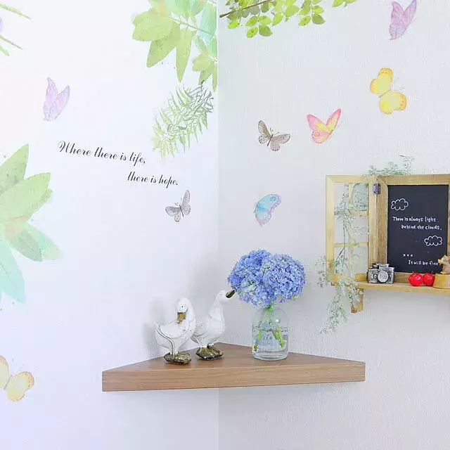 お部屋を簡単アレンジ ニトリのウォールステッカー ローリエプレス