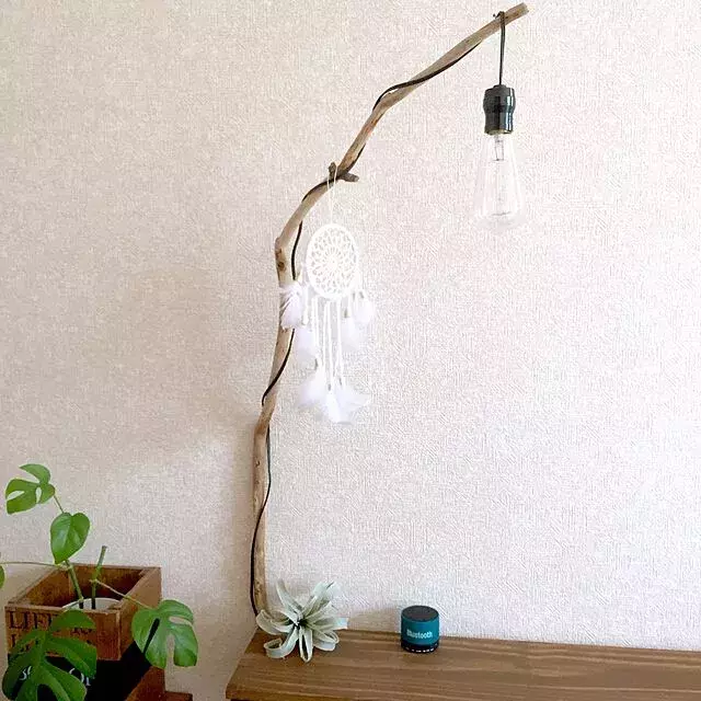 まるでアート作品のよう 流木diyで海を感じるインテリア ローリエプレス まるでアート作品のよう 流木diyで海を感じるインテリア ローリエプレス