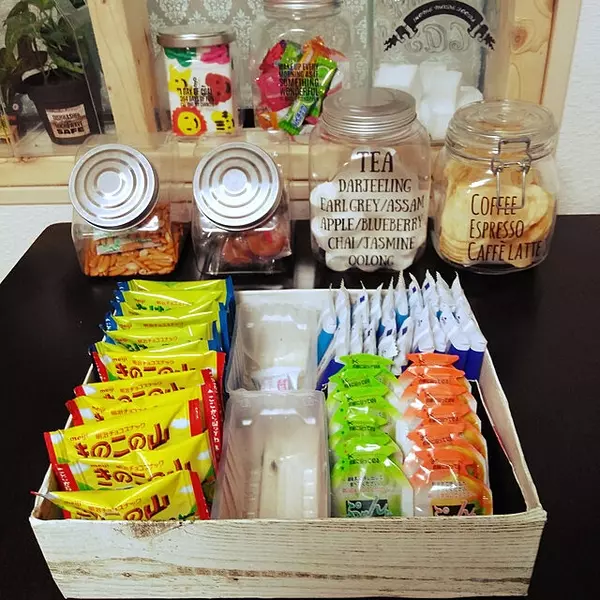 3時が待ち遠しい ワクワク感満載のお菓子収納アイディア ローリエプレス