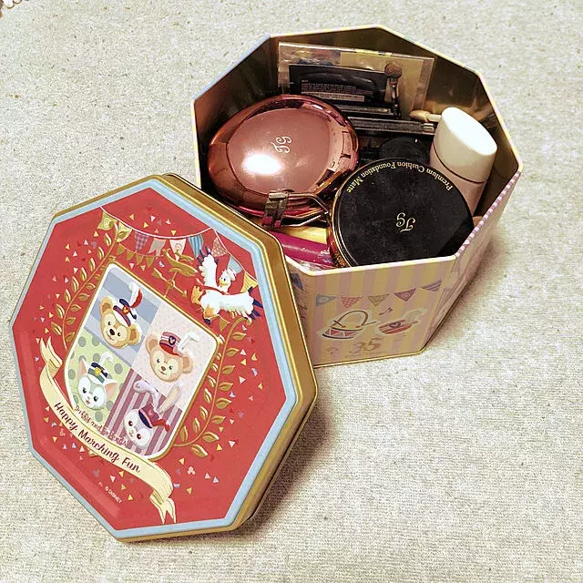 収納からディスプレイまで お菓子缶の活用アイデア集 ローリエプレス