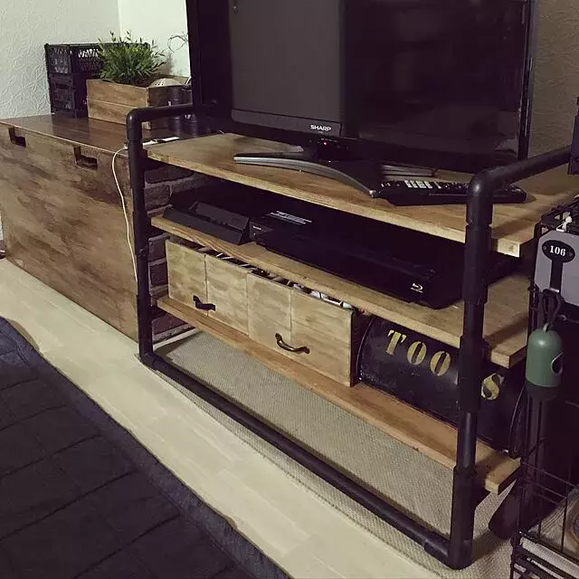 無骨な感じがたまらない 塩ビパイプを使った男前diy ローリエプレス