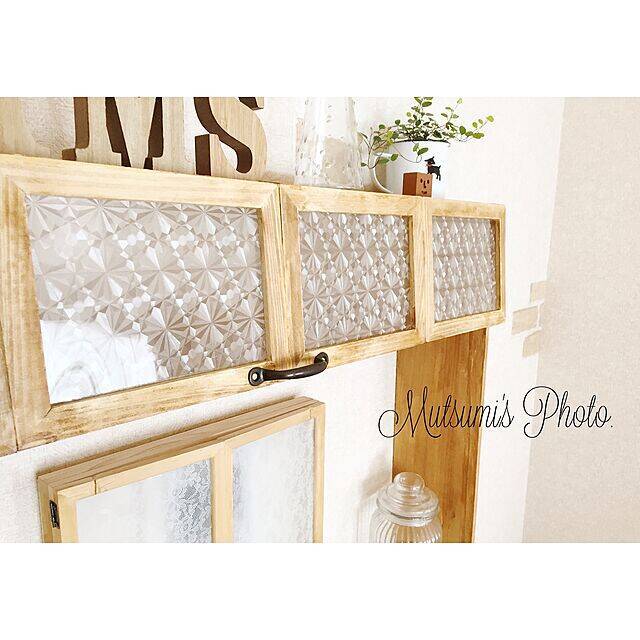 壁を手軽に有効活用 100均ウォールシェルフとdiyアレンジ ローリエプレス