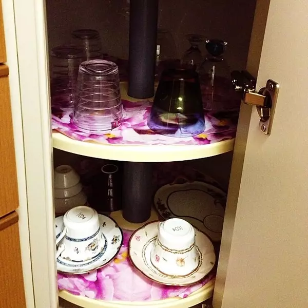 見せる見せない マグカップやグラスのすっきり収納法 ローリエプレス