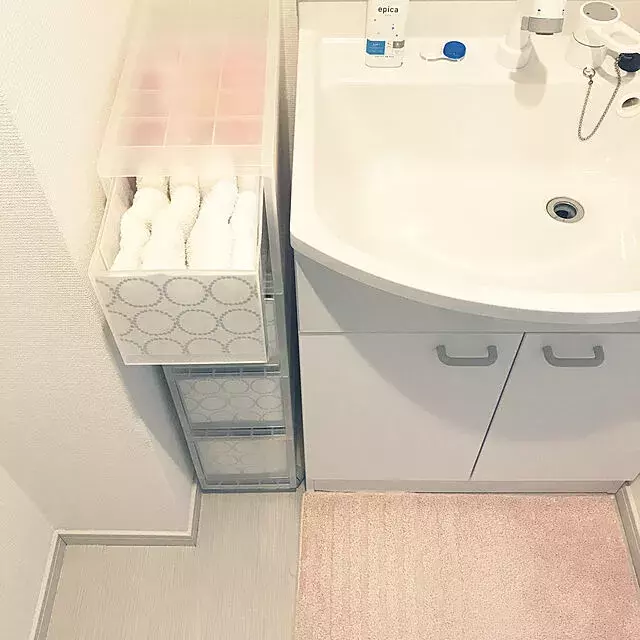 タオルの指定席で便利な毎日 バスルームのタオル収納術 ローリエプレス