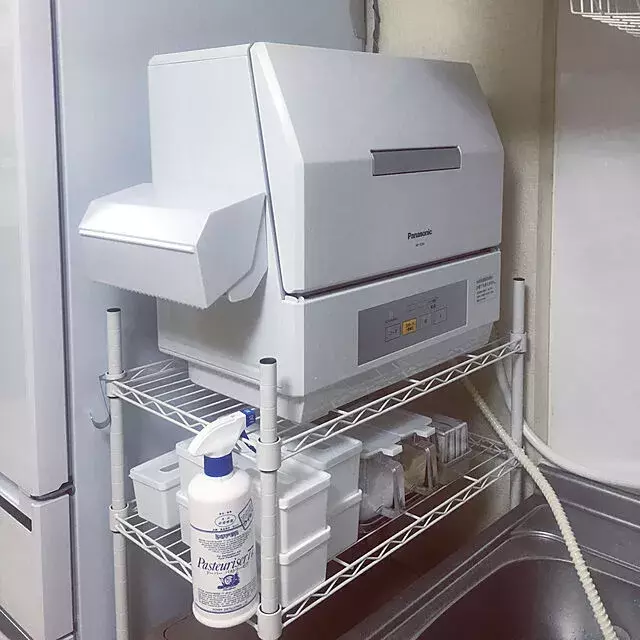 こうやって置くと便利に 食器洗い機のあるキッチン ローリエプレス