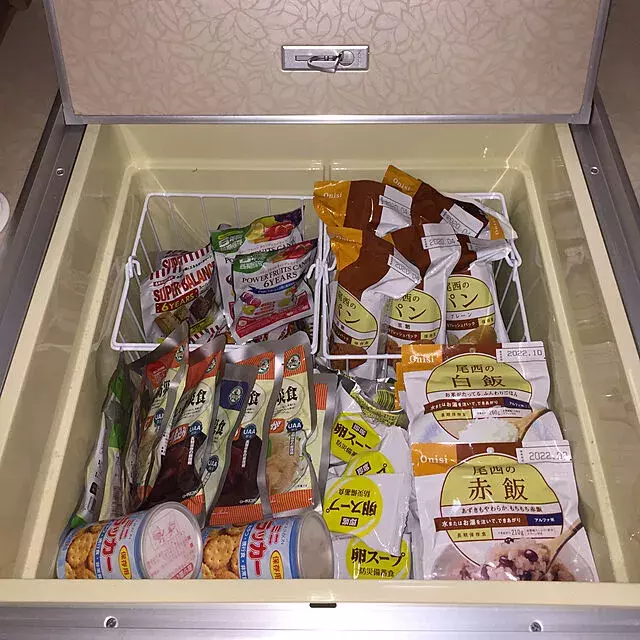 保存食どこにどうやってしまってる みんなの保存食収納場所と整頓アイデア ローリエプレス