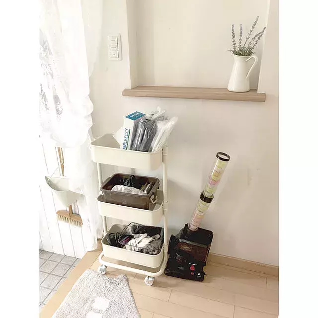 雨の日でもすっきり快適な玄関に 傘やレインコートなどの雨具収納術 ローリエプレス