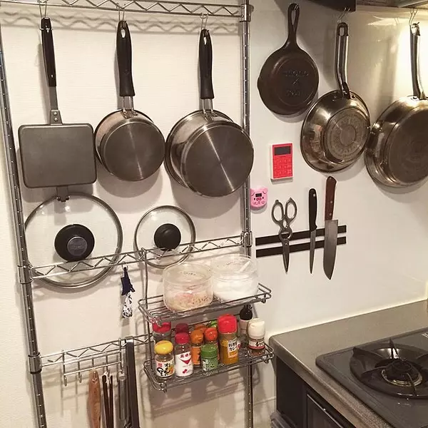 家事効率もアップ フライパンの蓋を上手に収納するアイディア ローリエプレス