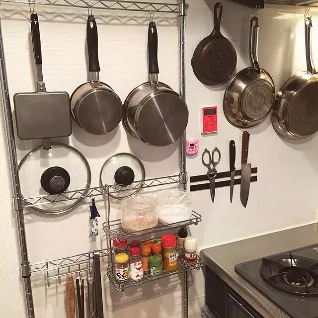 家事効率もアップ フライパンの蓋を上手に収納するアイディア ローリエプレス