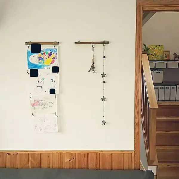 インテリアとして楽しむのがおすすめ 子どもの作品の飾り方 ローリエプレス