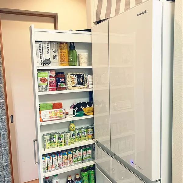 小さなすき間も上手に活用すれば立派な収納スペースに すき間収納の実例集 ローリエプレス 小さなすき間も上手に活用すれば立派な収納スペースに すき間収納の実例集 ローリエプレス