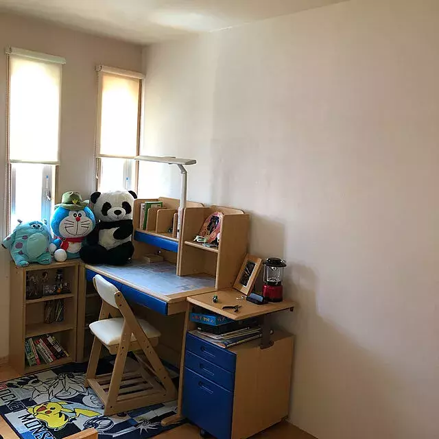 子ども部屋にリビング学習にリモートワークに ニトリの机は必需品 ローリエプレス