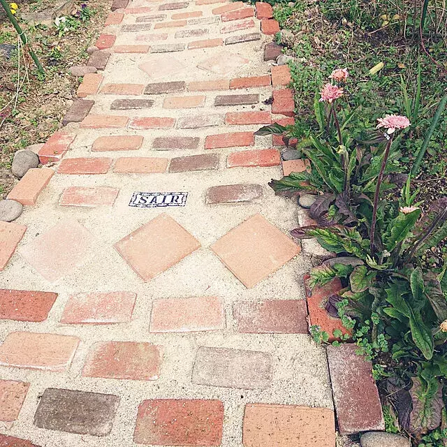 おうちの中でも外でも楽しめる レンガを使ったdiyアイデア集 ローリエプレス