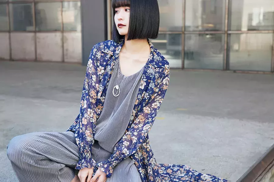 強気な白肌 が今のキブン 辛めファッションアイテムだけ集めました ローリエプレス